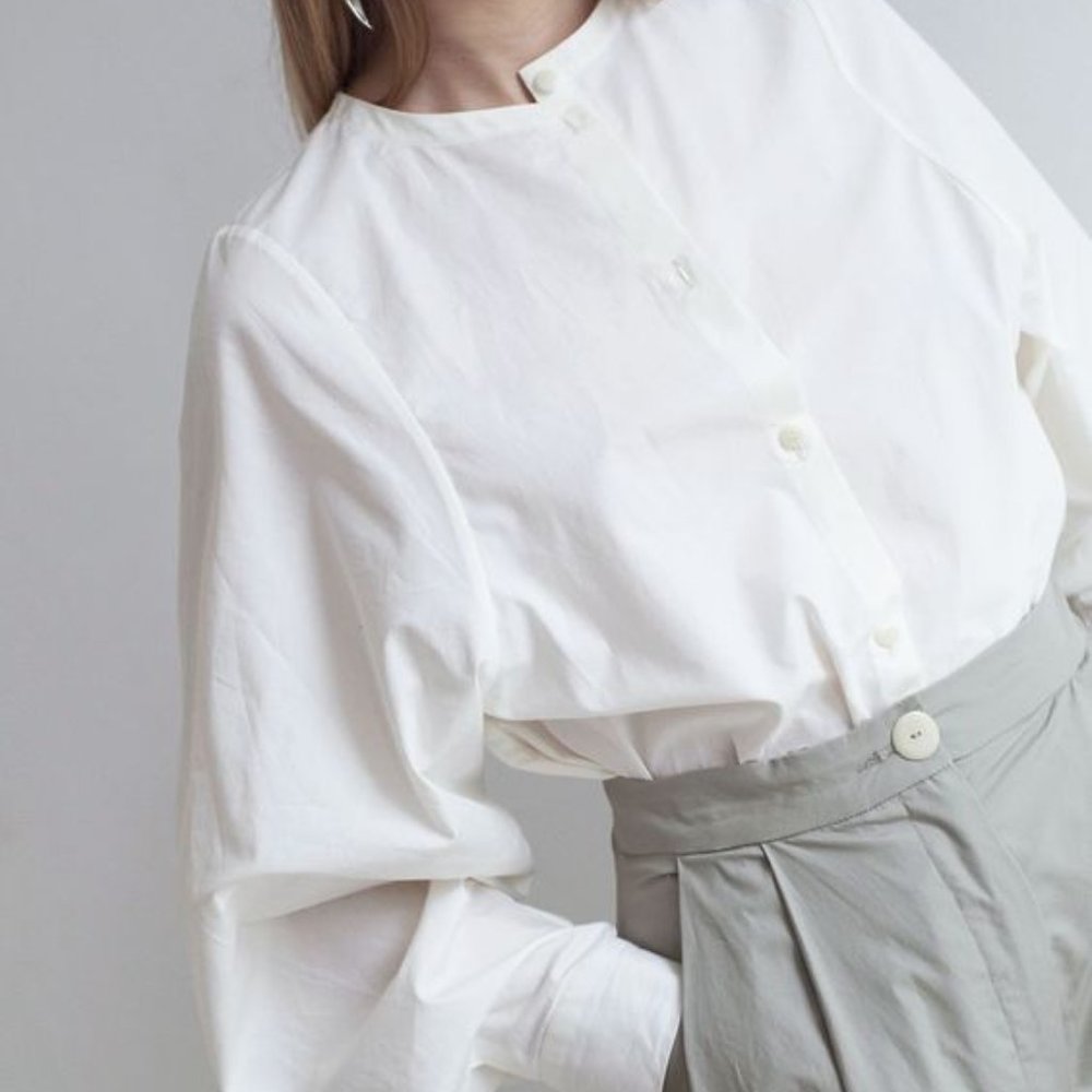 Mr Larkin Poppy Cut Poet sleeve shirt in white poplin